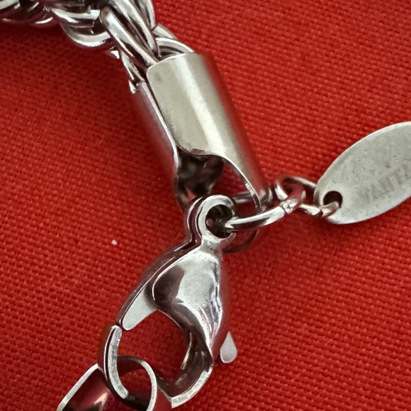 Stylish Silver Rope Chain Bracelet - Picture 4 of 6